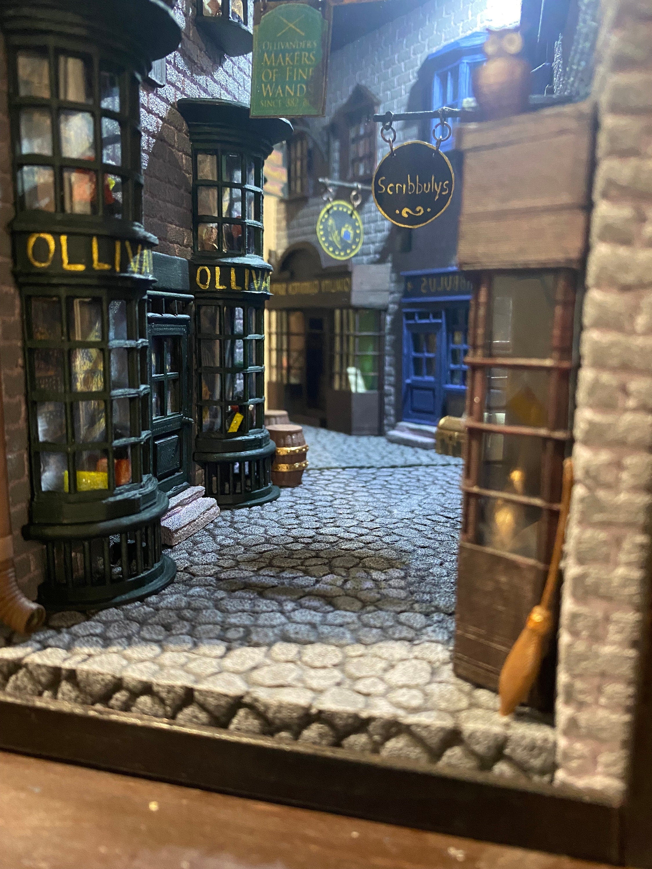 Harry.Potter Magic Alley Miniature Street Book Nook Insert
